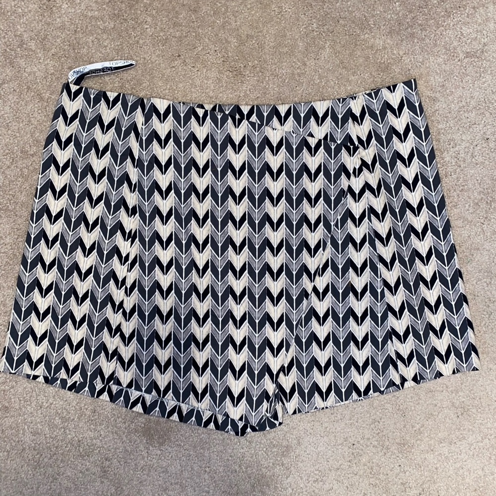 Printed skort